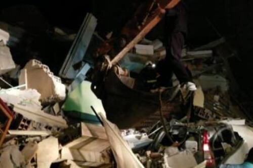 Terremoto in Albania. Morti, feriti e palazzi sgretolati. Si scava sotto le macerie