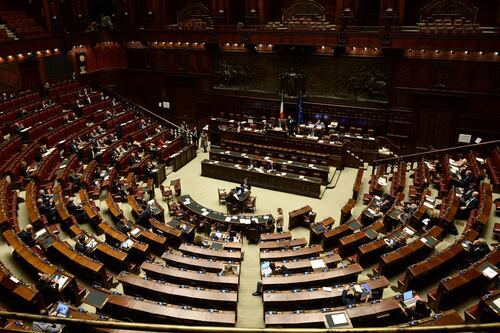 Parlamento, il "calciomercato" non si ferma neanche d'estate: finora 26 cambi di casacca