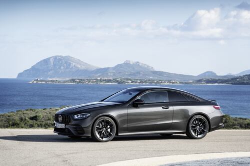 Mercedes Classe E sbarca nel futuro