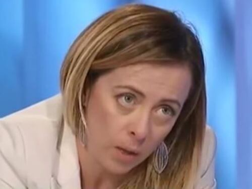 "È una paghetta ai rom". Meloni massacra Di Maio sul reddito di cittadinanza