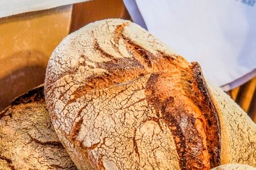 "Il pane non fa ingrassare. Anzi"