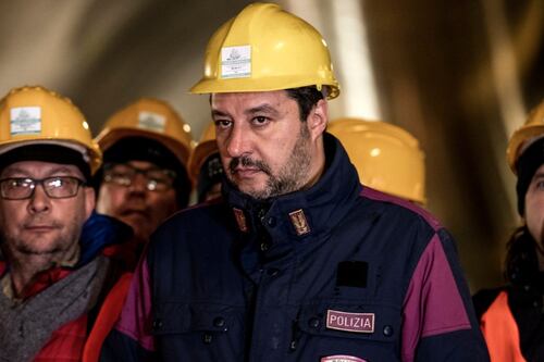 Tav, nuovo scontro sulla relazione. Salvini: perché a Parigi già ce l'hanno?