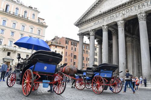 Botticelle, la verità dei vetturini: "Ma quale addio, non scende nessuno"