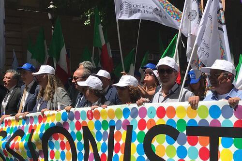 Liberi professionisti in piazza per chiedere "giusti compensi"