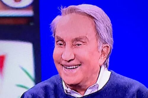 Emilio Fede torna in tv ma è irriconoscibile. Lui: "Non mi sono rifatto niente"