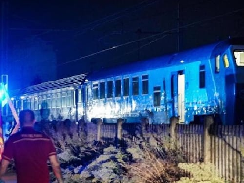 Operai travolti a 160 km orari da un treno, cinque morti nel Torinese