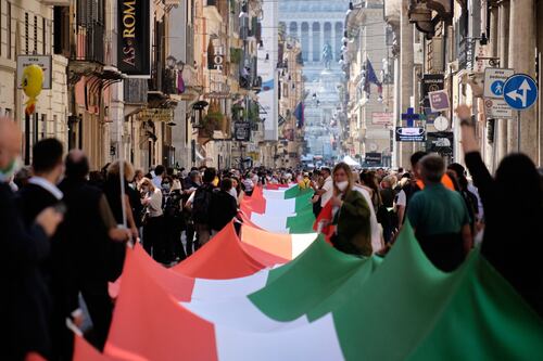 2 giugno, in piazza la sfida del centrodestra a Conte