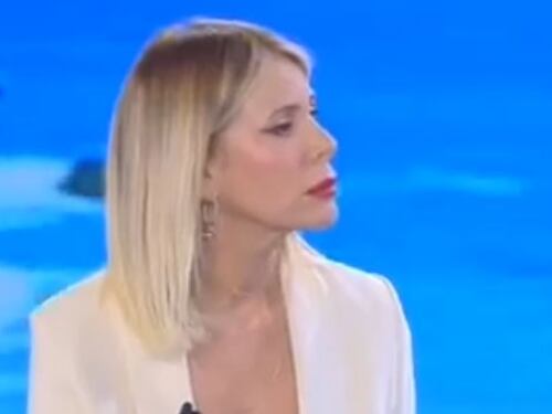 Isola dei Famosi, dietro lo scandalo droga c'è la guerra (segreta) tra Mediaset e Magnolia?