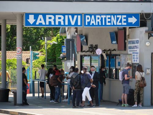 Il coronavirus viaggia in pullman: nessun controllo su chi arriva dall'estero a Tiburtina