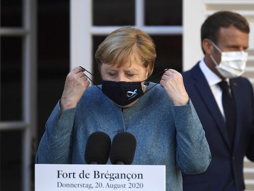Covid, Merkel e Macron avvertono l'Ue: basta lockdown, effetti devastanti