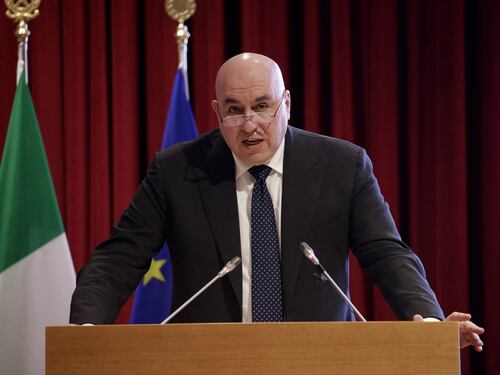 Crosetto scatenato su Russia, Bce e rapporto con Meloni: si toglie tutti i sassolini