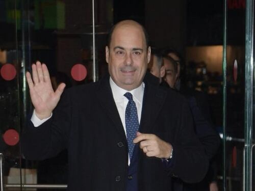 A Zingaretti paghiamo pure il paparazzo