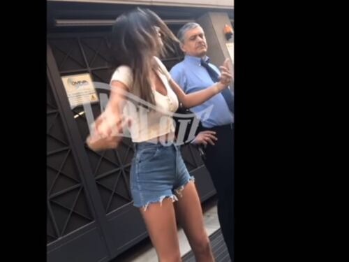 Belen litiga coi paparazzi: "Vado dallo psicologo per colpa vostra". E tira in ballo la Hunziker