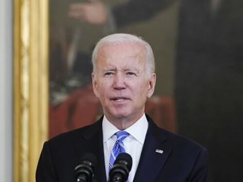 Joe Biden firma ordine esecutivo per il diritto all'aborto negli Usa