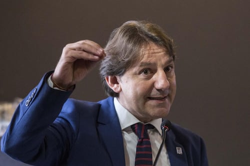 Pasquale Tridico si alza lo stipendio: aumento e arretrati. Bufera sull'Inps
