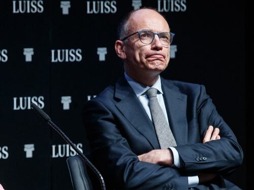Referendum, Letta resta solo sulla giustizia. Nel Pd scatta la corsa a smarcarsi dal no