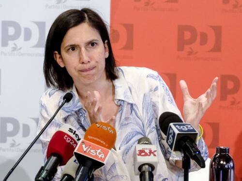 Il Pd in Italia fa la lotta alle armi ma in Ue voterà la fiducia a "Lady Rearm"