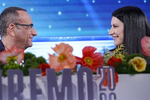 Sanremo 2026, ecco l'ultimo Festival di Conti: la dedica a Pippo Baudo e il chiarimento su Meloni