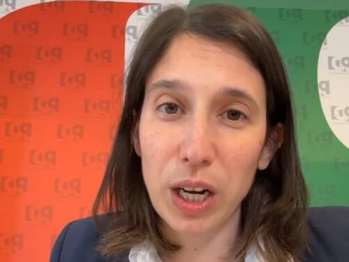 Elly Schlein, dietrofront sul nome nel simbolo: "Divisivo", vincono Prodi & Co.