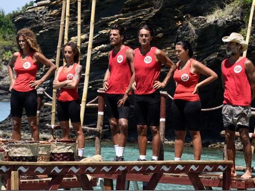 L'Isola dei famosi, finale il 12 aprile. Simone Susinna si allea con Raz Degan e litiga con Malena
