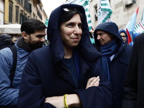 Piazza M5s, il flirt con Conte terremota il Pd: gelo al Nazareno con i riformisti