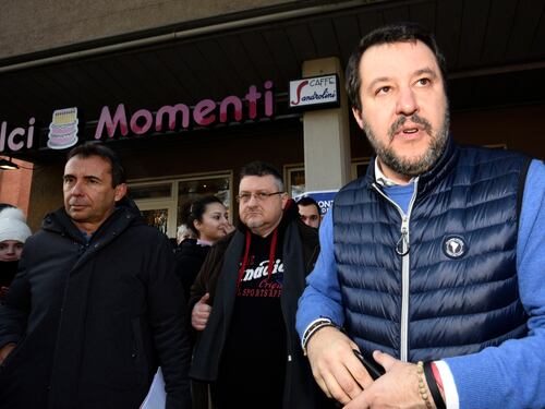 Salvini asfalta Virginia Raggi: si deve dimettere