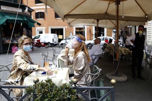 Più tavolini a Roma, c'è il rischio flop