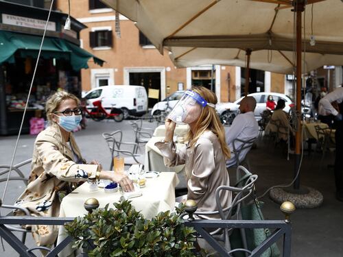 Più tavolini a Roma, c'è il rischio flop