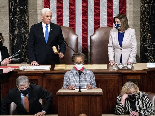 Il Congresso cancella l'era Trump: ratificata la vittoria di Joe Biden