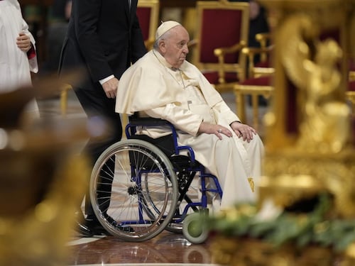 Papa Francesco verso le dimissioni? Chi lo sostituisce: "È partito già il toto nomi"
