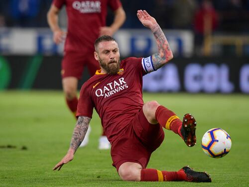 Addio Roma, l'omaggio social di tifosi e vip a De Rossi