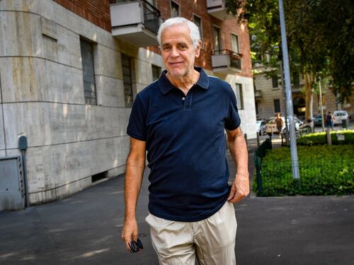Conte condanna il vitalizio a Formigoni. La replica: "Sei degno compare di Grillo"