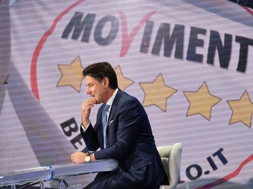 M5S, Giuseppe Conte colleziona figuracce e non ha imparato nulla dallo sbarco in politica