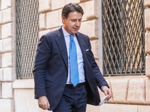 Le armi all’Ucraina dividono il M5S. Fronda in Senato: non lo votiamo. Pure Matteo Salvini è scettico