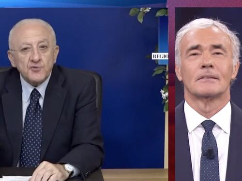 Massimo Giletti fa a pezzi Vincenzo De Luca. "Ubriacone?" replica da applausi a Non è l'arena