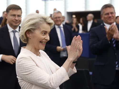 Cerno e la nuova surreale maggioranza: l’Ue resta ferma, il mondo si muove
