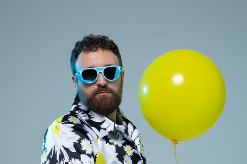 Dargen D'Amico a Sanremo con "Onda alta": "Il movimento ci appartiene"