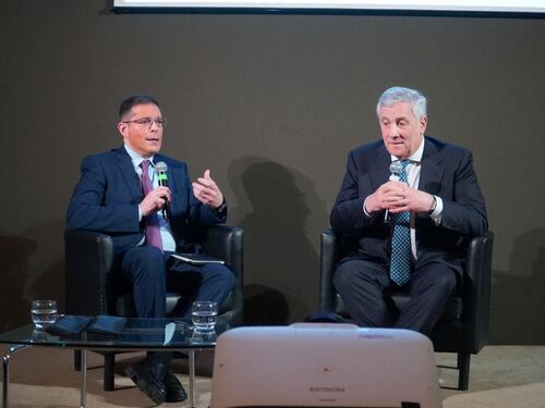 Tajani a tutto campo su energia, guerra e referendum