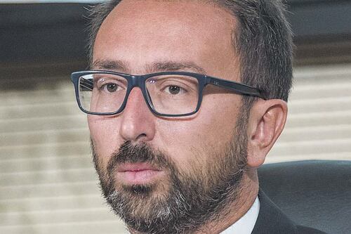 Bonafede difende la prescrizione. Blocco in vigore dal 1° gennaio