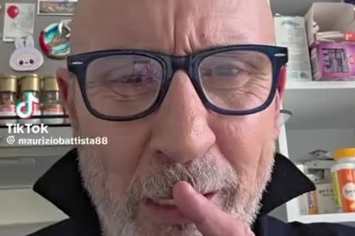 Battista in difesa dei giornalisti Rai aggrediti: «La Svizzera contava poco o niente. Ora ancora più antipatica»