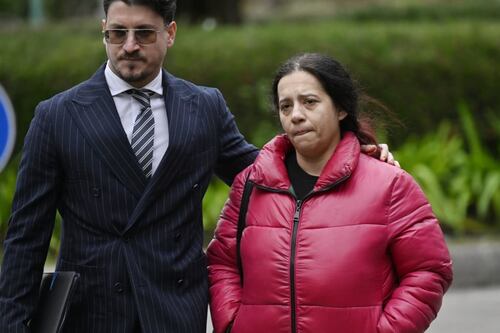Napoli, il dolore della mamma del bambino del trapianto: "Rassegnata all'idea che il figlio non ce la farà"