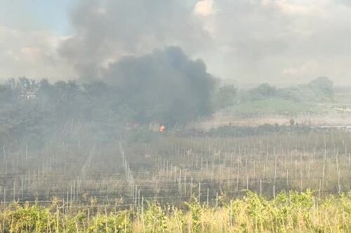 Roma e provincia bruciano. Maxi-incendio a Colonna