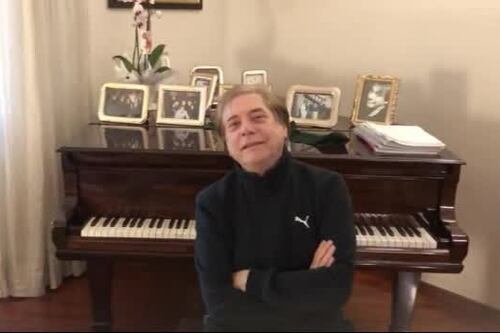 Nino D'Angelo si fa in tre. Cosa lo aspetta nel 2020
