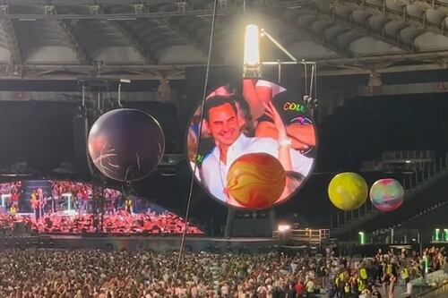 Al concerto dei Coldplay spunta Federer: cosa gli dedica Chris Martin
