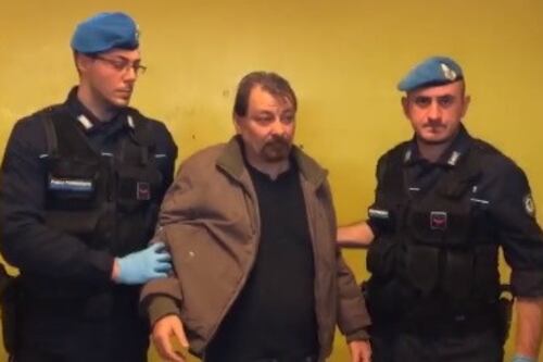 Dall'arresto alla cella. Il giorno più lungo di Cesare Battisti