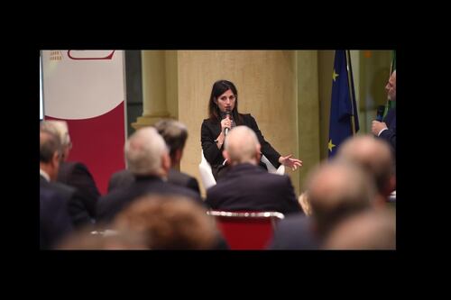 La ricetta della Raggi contro il traffico: lezioni universitarie dopo le 10