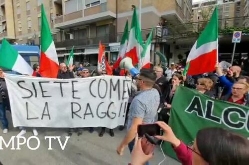 "Basta case ai rom", sit in 'blindato' di CasaPound