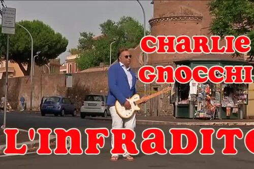 Il primo tormentone dell'estate lo canta Charlie Gnocchi