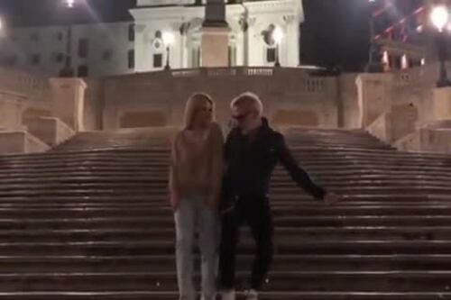 Reggaeton a piazza di Spagna, balletto social per Michelle Hunziker e Gianluca Vacchi
