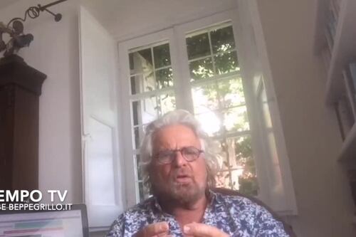 Beppe Grillo striglia i suoi: pensate solo alle poltrone